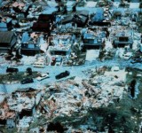 Разрушенный ураганом город Лейкс- бай-те-Бей, Флорида